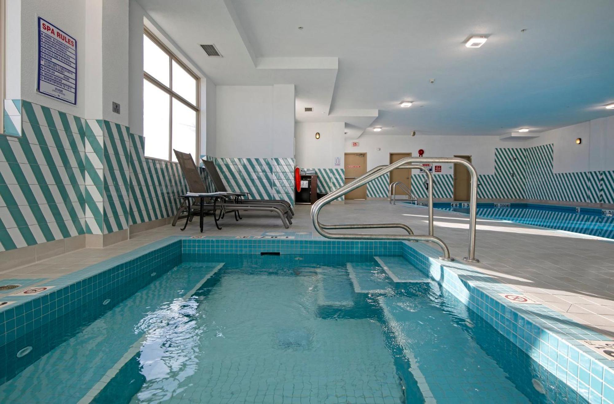 Holiday Inn Hotel And Suites-Kamloops By Ihg Kültér fotó