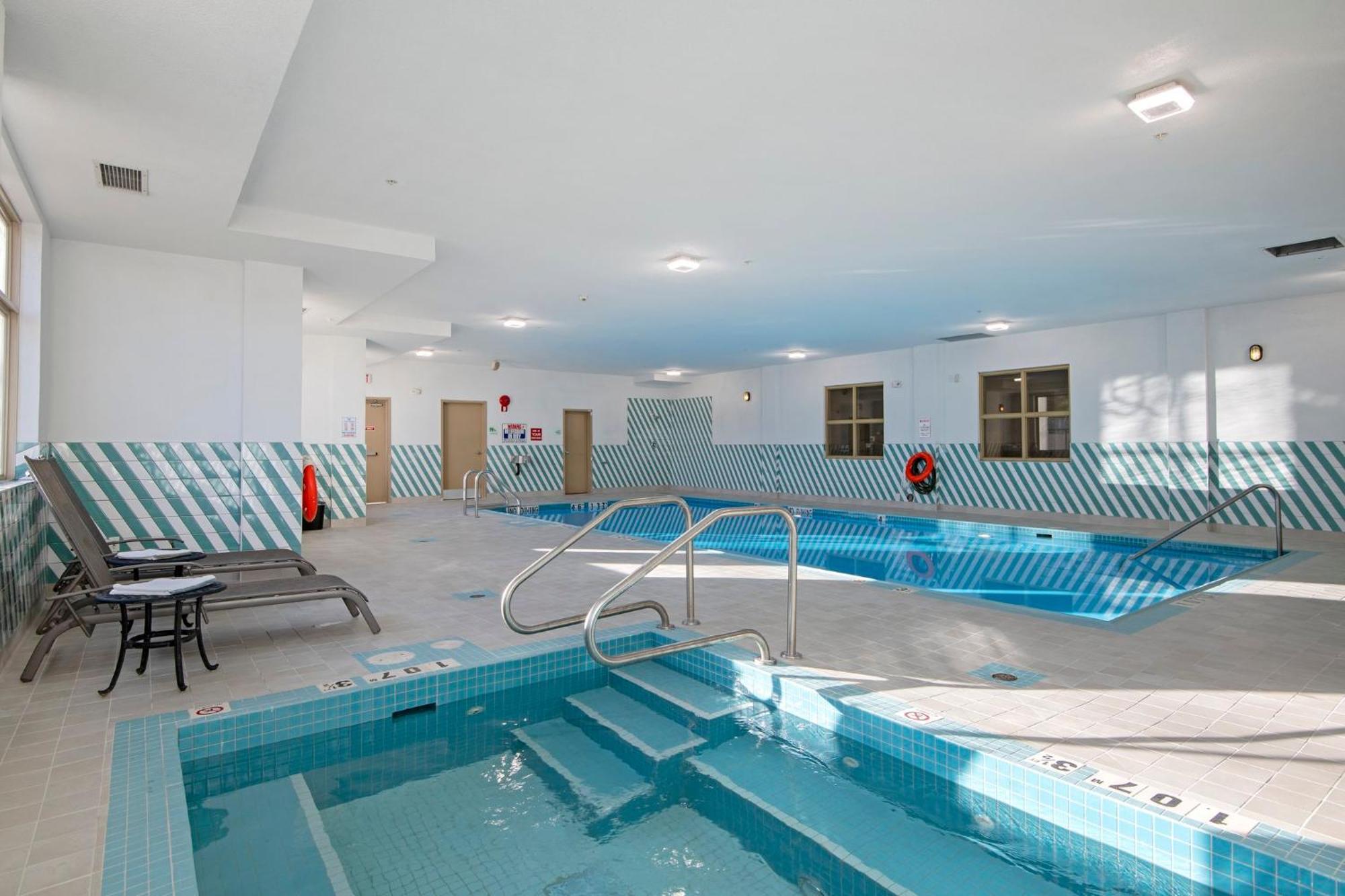 Holiday Inn Hotel And Suites-Kamloops By Ihg Kültér fotó