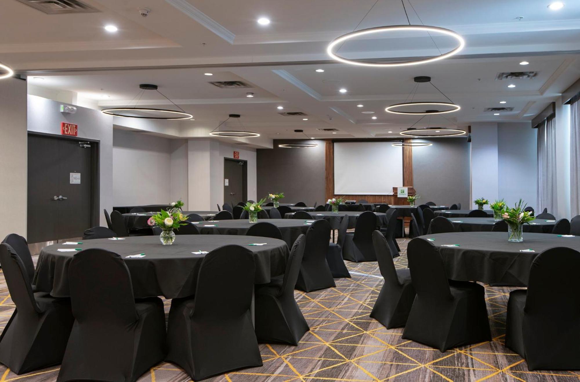 Holiday Inn Hotel And Suites-Kamloops By Ihg Kültér fotó